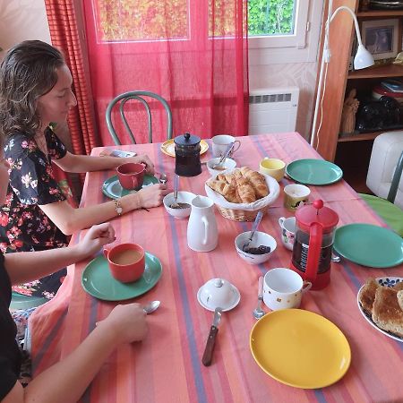 Barbezieres Domi Et Les Chats المظهر الخارجي الصورة